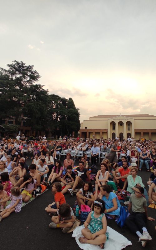 Opera, cultura e partecipazione: grande successo per “Il Barbiere di Siviglia” all’Istituto San Michele