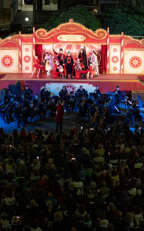 “Opera Camion”: Domenica 15 giugno il Teatro dell’Opera di Roma porta “Il barbiere di Siviglia” al San Michele